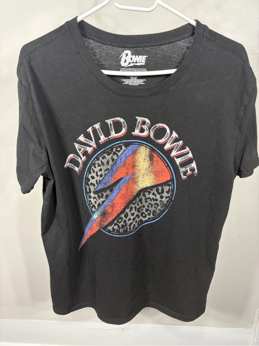 Time and Tru David Bowie Graphic Tee Leopard Lightning Bolt Black Rock Band